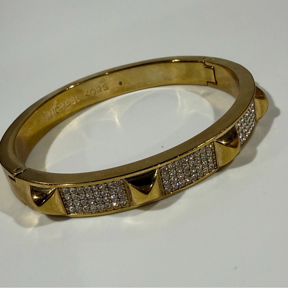 Rare Vintage Michael Kors Gold Pave Czech Crystal Pyramid Stud Bangle Bracelet - Picture 3 of 10